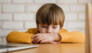 6 حيل ذكية لتشجيع طفلك على الدراسة والمذاكرة
