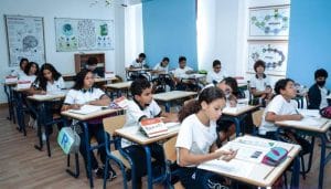 طلاب المدارس الدولية 