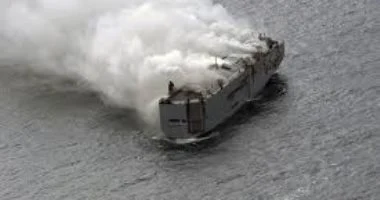 آخر تطورات حريق سفينة الحاويات بميناء لوس أنجلوس …