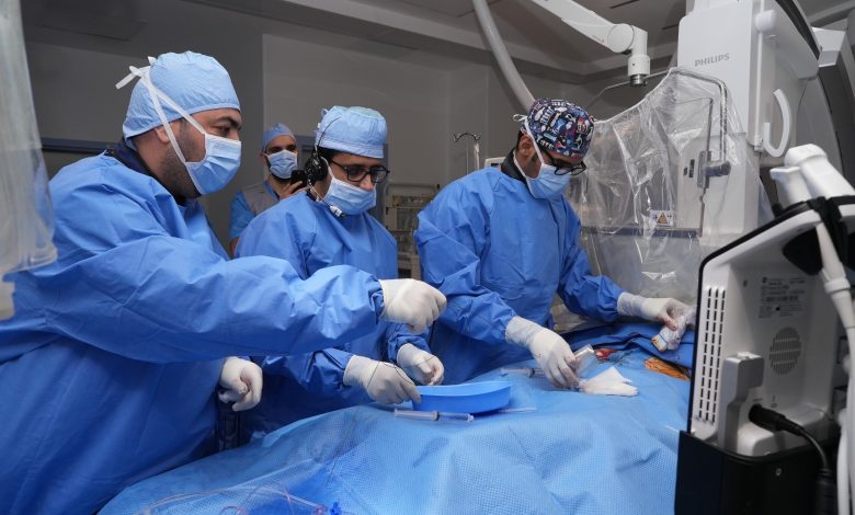 مدينة الملك عبدالله الطبية تنجح في علاج ثمانينية من إرتجاع الصمام بإستخدام تقنية مبتكرة