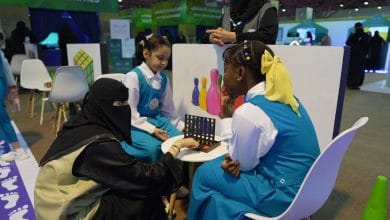 "مهرجان الرياضيات لغة العلوم"..يشرح مفاهيم مبادئ السرعة والتسارع عبر سباقات السيارات الرقمية