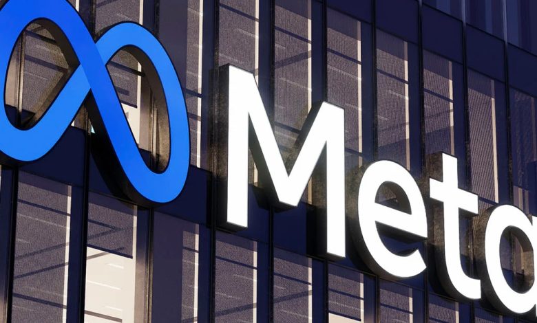 اجبار فيسبوك وإنستجرام وتيك توك على حذف حسابات هؤلاء